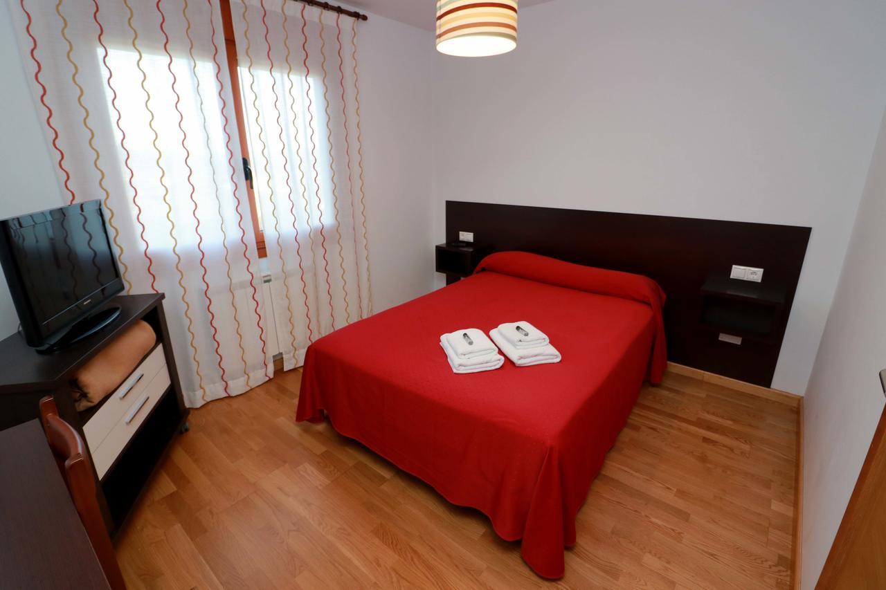 Hostal Casasnovas Silleda Bagian luar foto