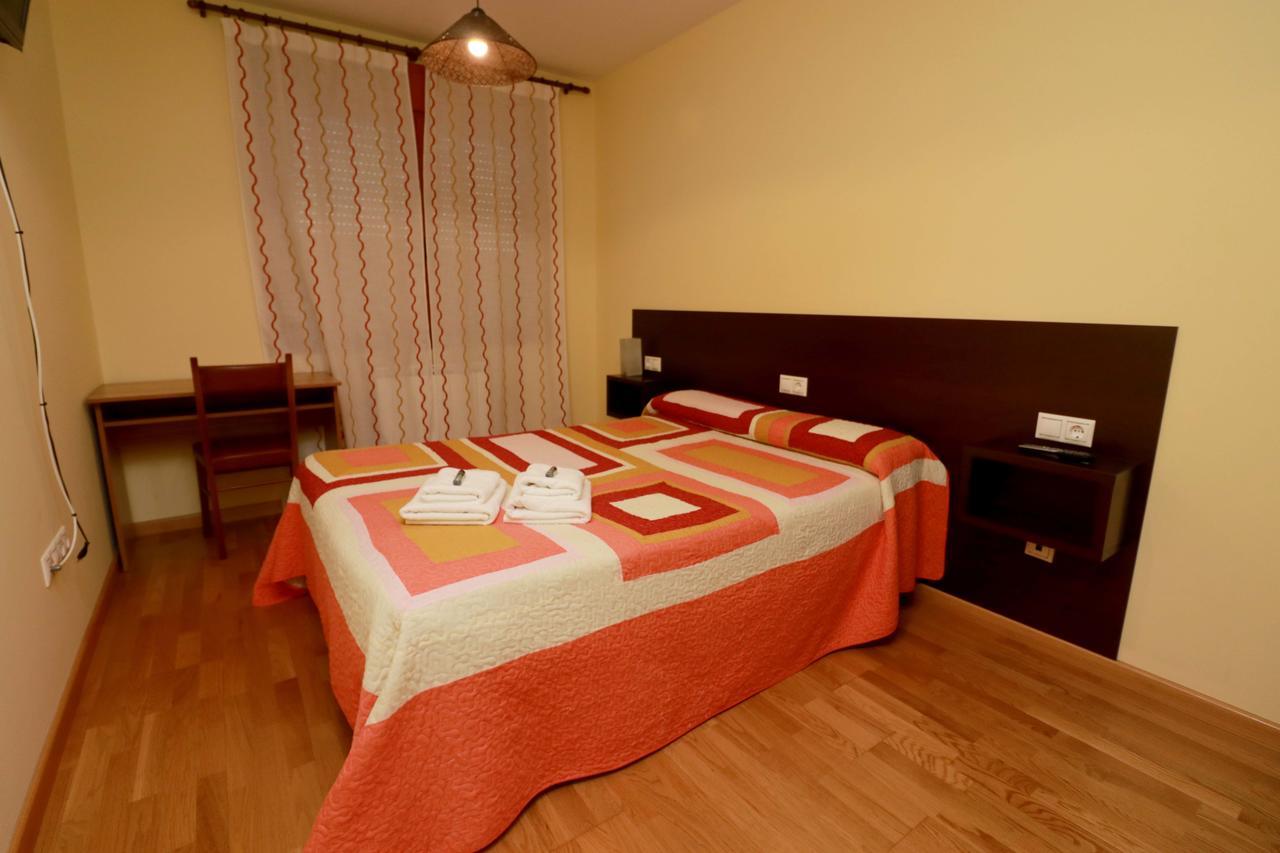 Hostal Casasnovas Silleda Bagian luar foto