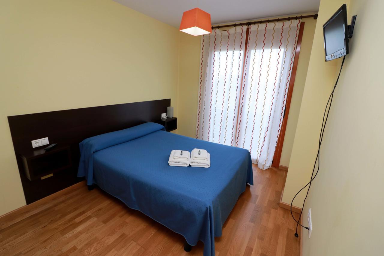 Hostal Casasnovas Silleda Bagian luar foto