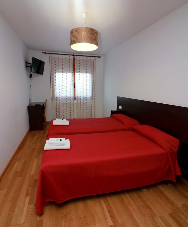 Hostal Casasnovas Silleda Bagian luar foto