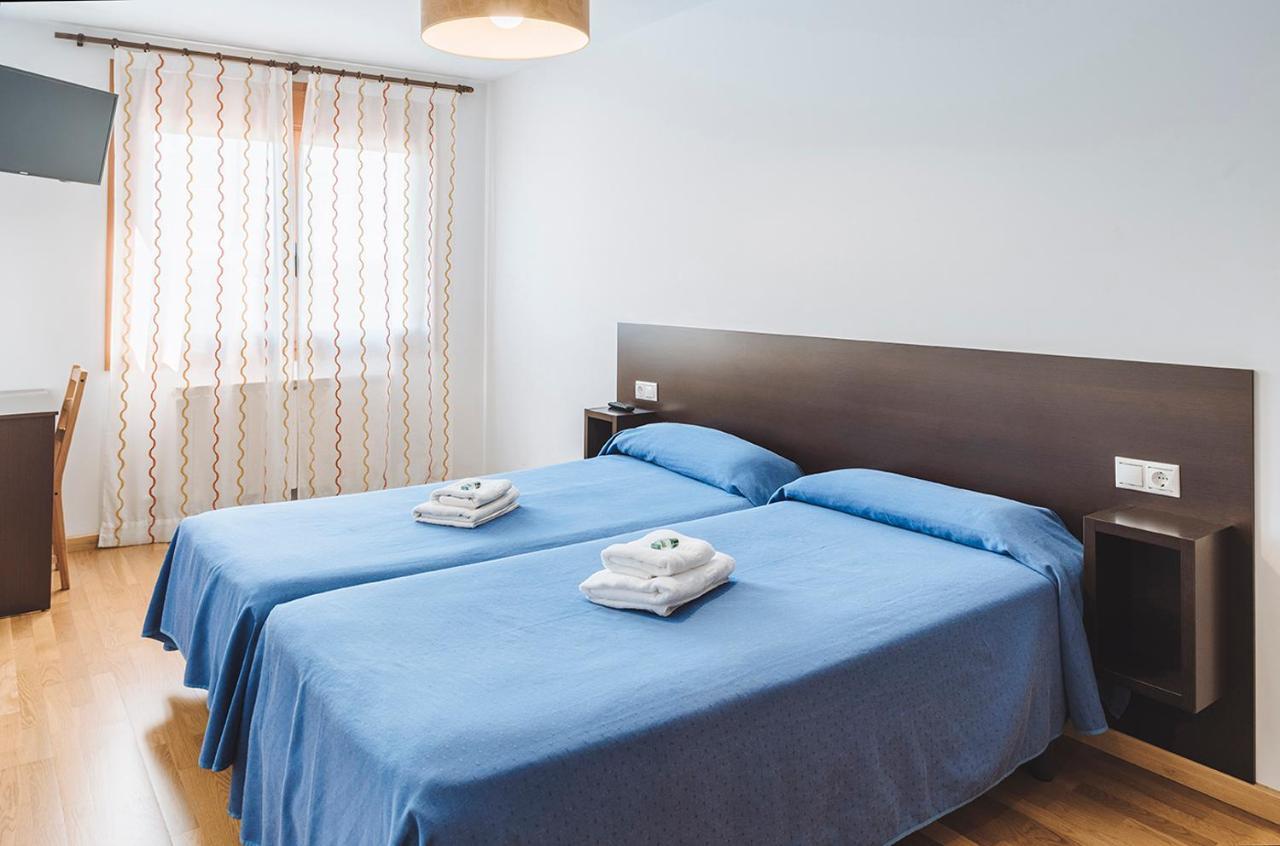 Hostal Casasnovas Silleda Bagian luar foto