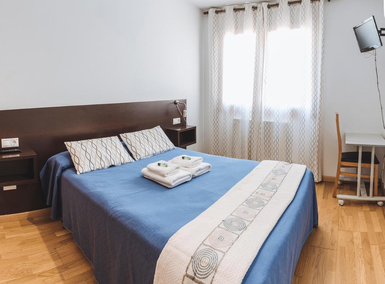 Hostal Casasnovas Silleda Bagian luar foto