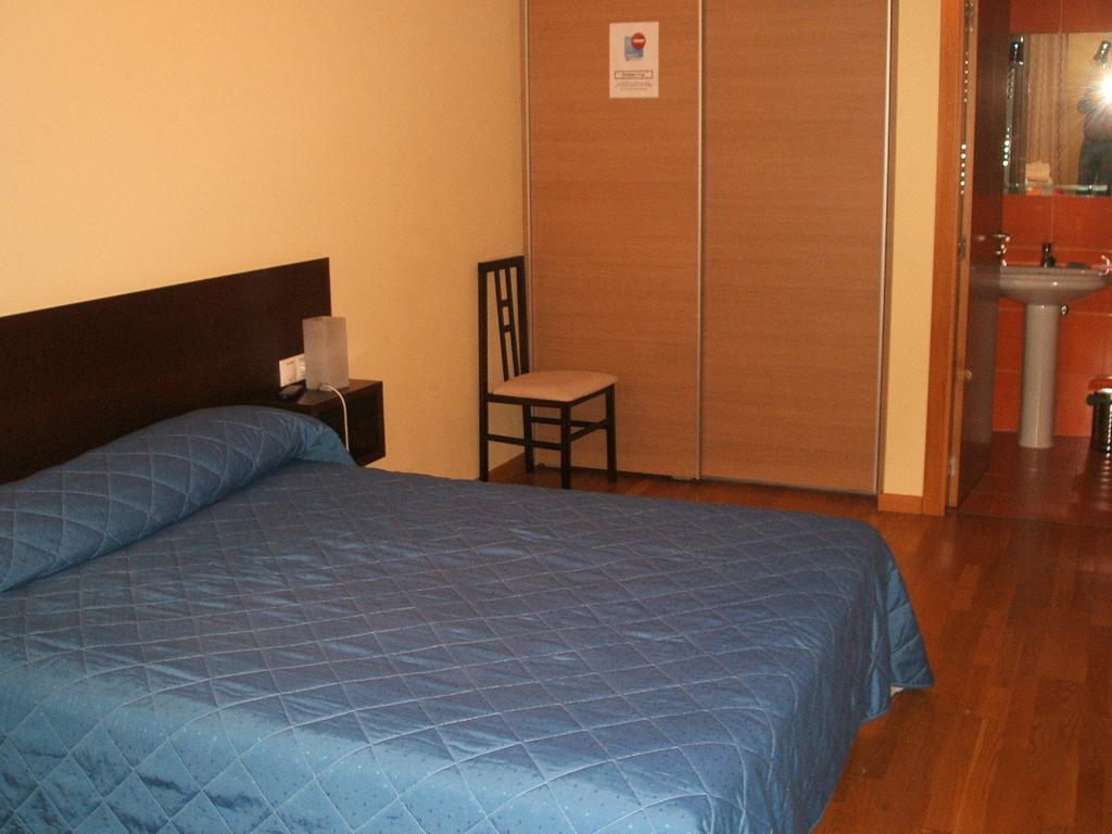 Hostal Casasnovas Silleda Ruang foto
